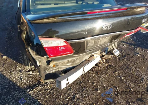 2000 Infiniti I30 Luxury/Touring z USA, uszkodzony, nr VIN JNKCA31A4YT214887